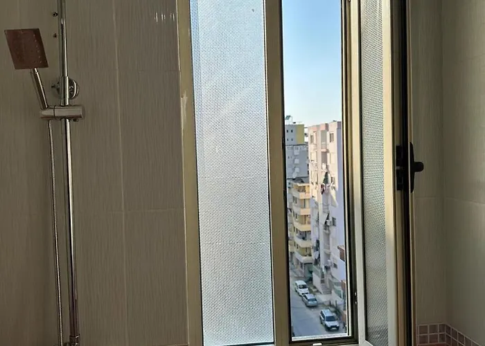 Leo With Sea View